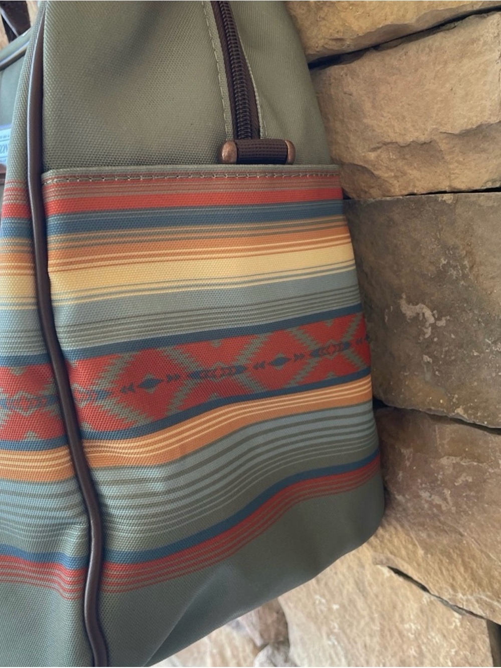 Pendleton Weekender Travel Bag Tote NWT - Picture 6 of 7